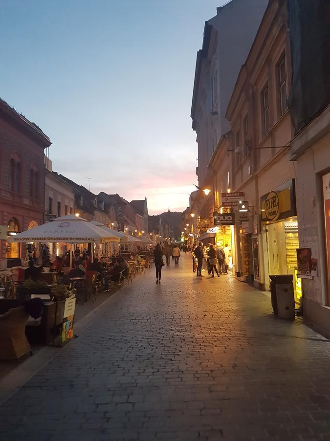 Luky 12 Apartman Brassó Kültér fotó