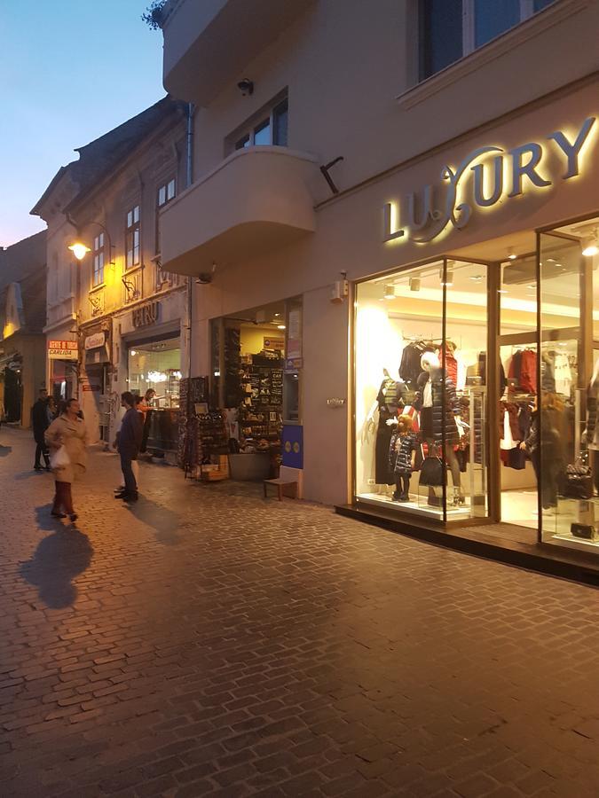 Luky 12 Apartman Brassó Kültér fotó